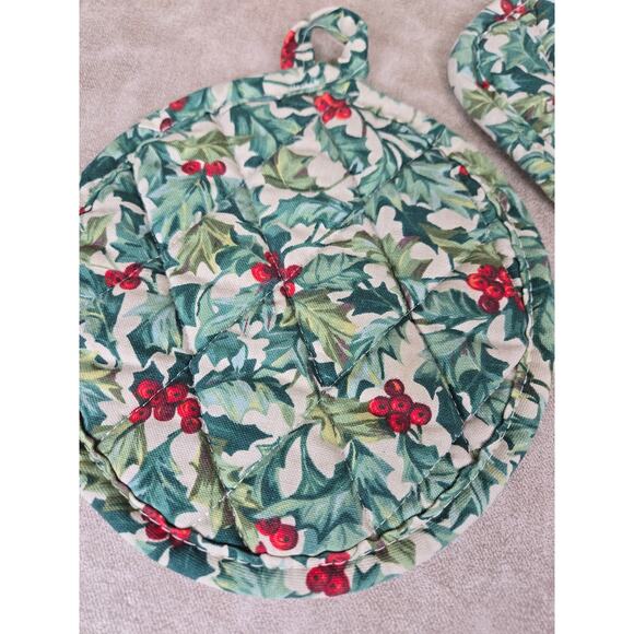 Longaberger American Holly Quilted 3 PC Pot Holder Set Christmas Decor - Picture 3 of 6